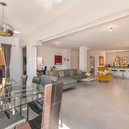 Βίλα Del Duque *